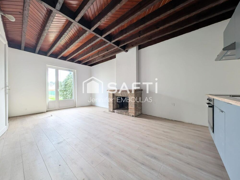 Vente Maison maison rénovée T2 avec jardin et stationnement. Leognan