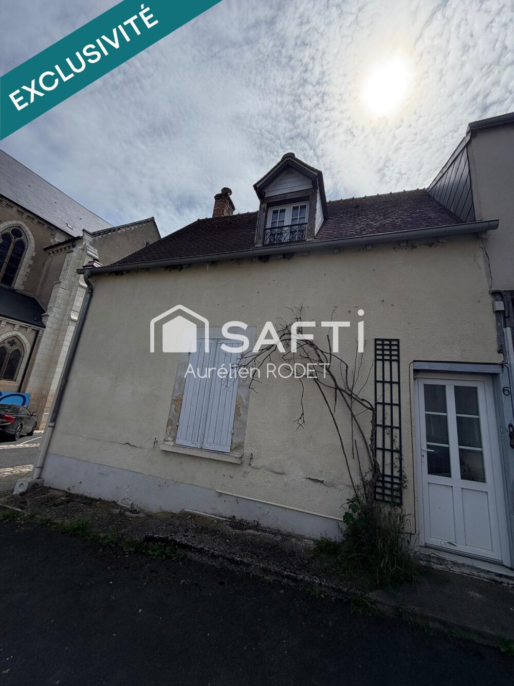 Petite maison avec studio en annexe indépendant. Idéal investisseur.