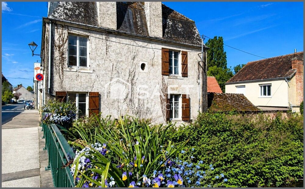 Maison de ville avec fort potentiel  Buzançais