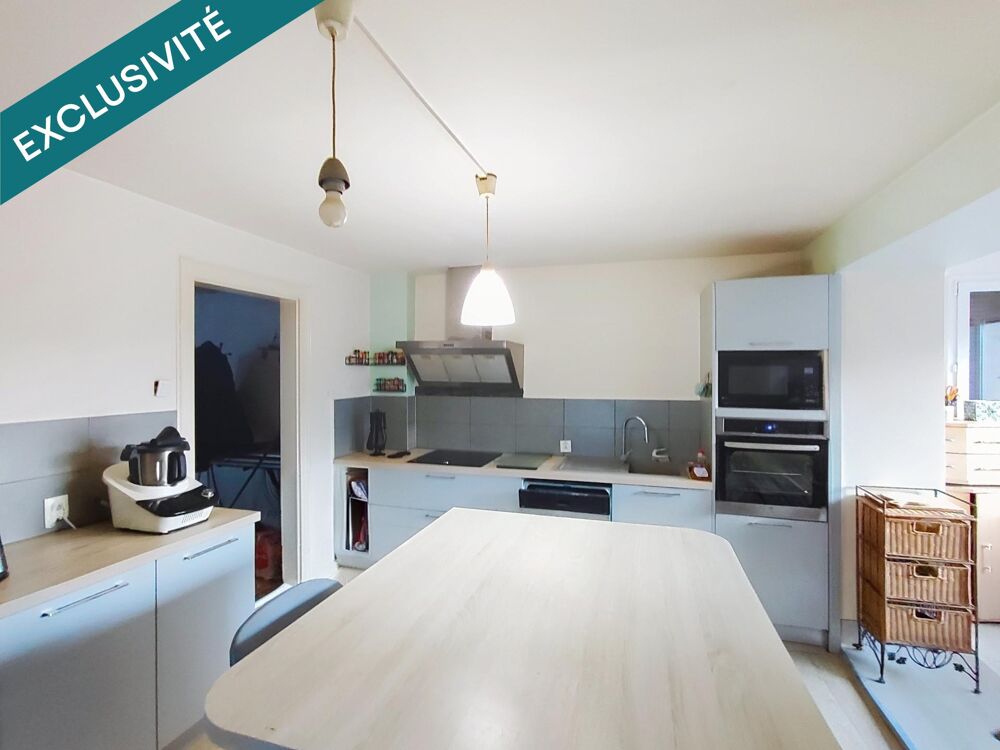 Au calme et dans un environnement verdoyant, maison familiale de 132 m² sur un vaste un terrain arboré