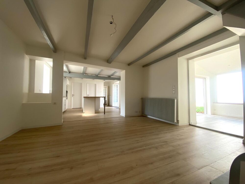 Vente Maison Située dans le secteur très prisé de Rompsay, 10 min en vélo du centre de la Rochelle, venez découvrir cette pépite ! Perigny