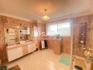  Maison � vendre 6 pi�ces 220 m�