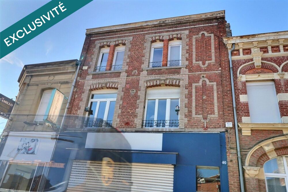 Vente Maison Centre ville, propriété avec 2 immeubles, dont une partie commerce possible, cour, garage! Beau potentiel pour tout projet ! Caudry