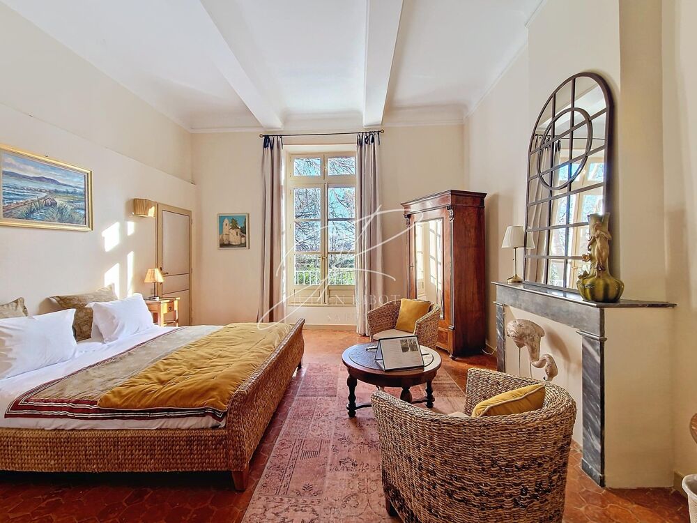 à vendre  Propriété/château Pézenas (34120)