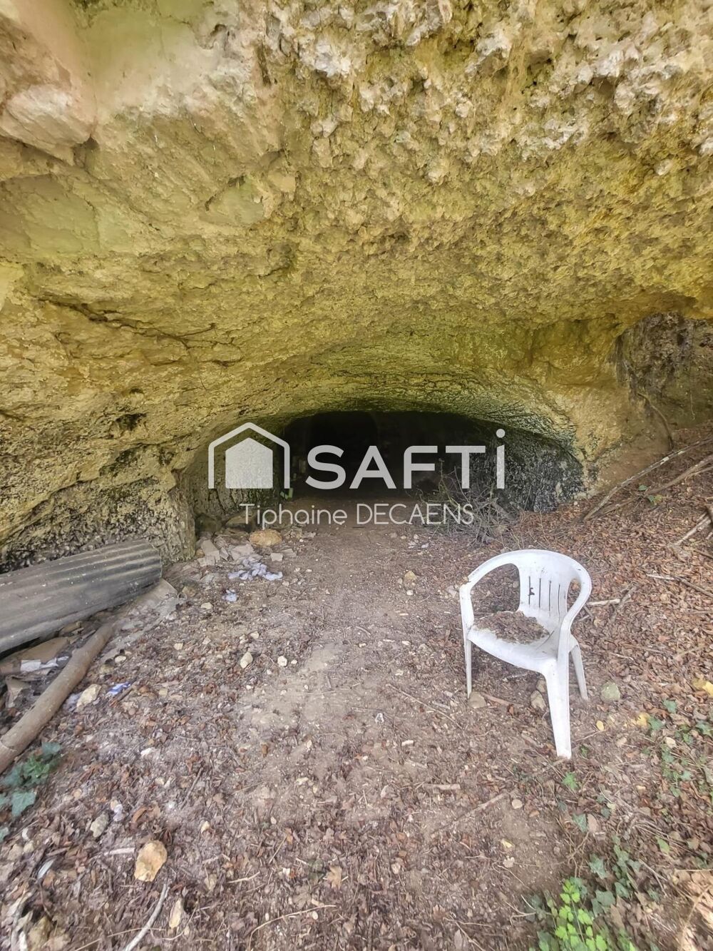 Vente Terrain Terrain constructible de 1800m2 avec cave troglodyte Neuil