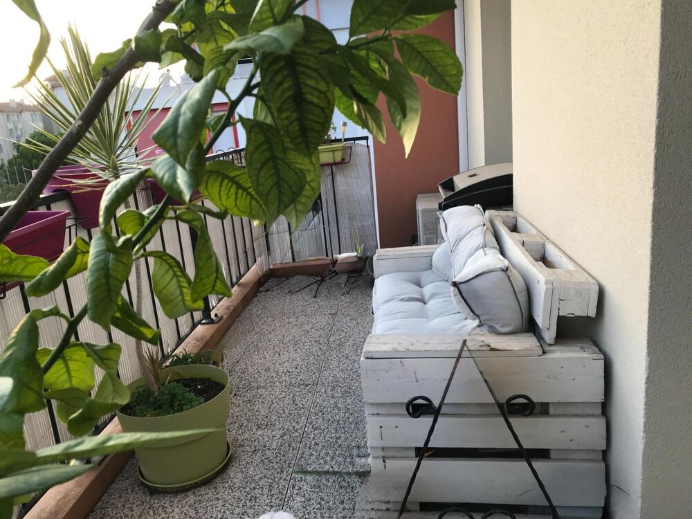 SPACIEUX T4 DERNIER ÉTAGE BALCON BOX FERMÉ