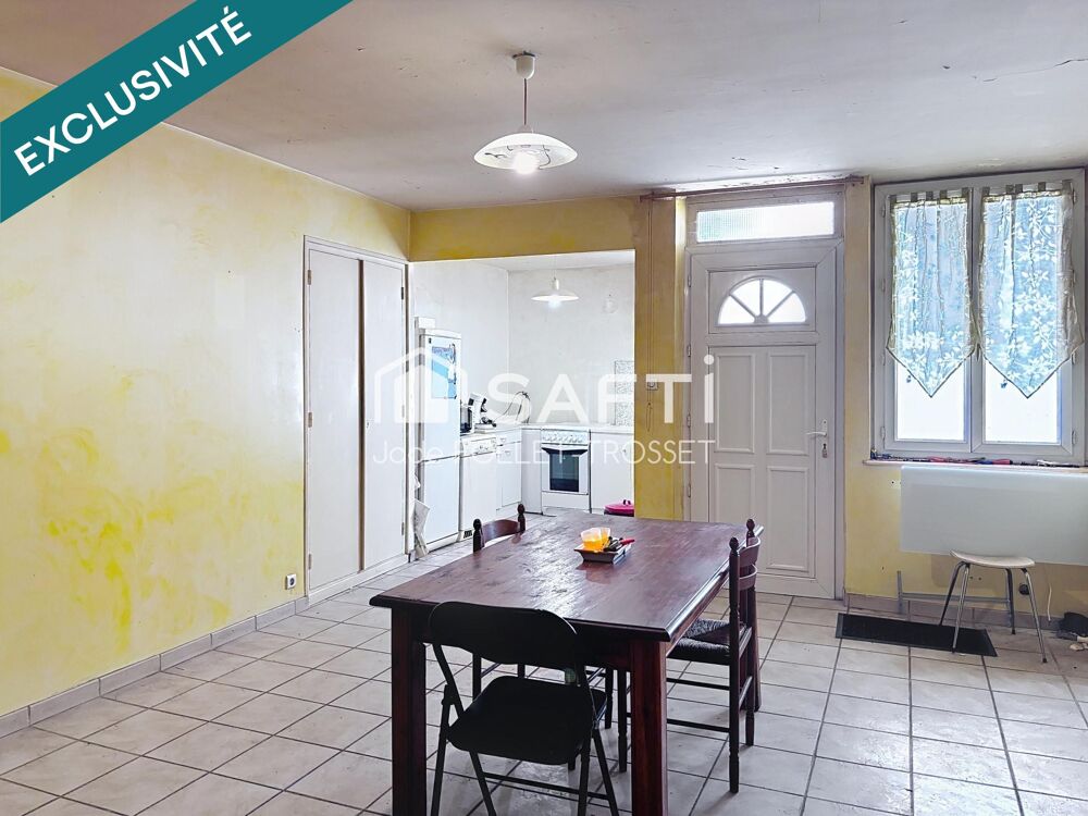 Poncin (01450)  Maison au coeur du village