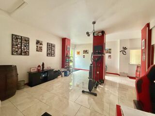  Maison � vendre 9 pi�ces 315 m�