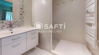  Maison  vendre 6 pices 215 m