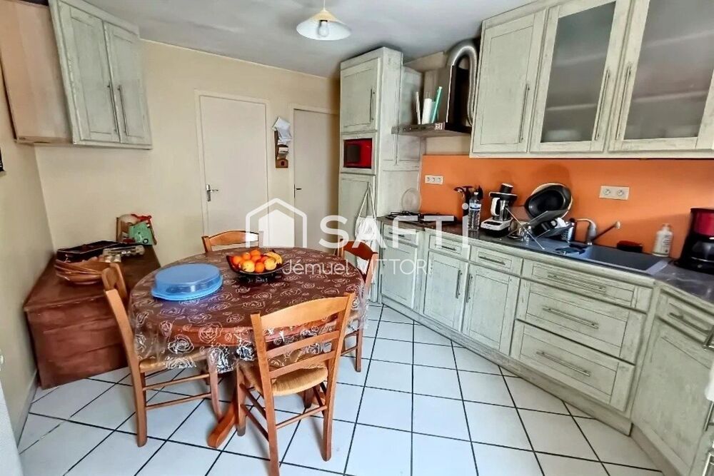 Vente Maison Maison en pierre 2 chambres, terrain 1800m² Saint-denis-de-gastines