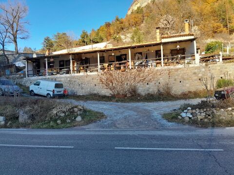   A saisir maison de 112 m� compos�e de six studios Maison - 5 pi�ce(s) - 112 m�