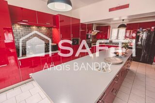  Maison � vendre 9 pi�ces 248 m�