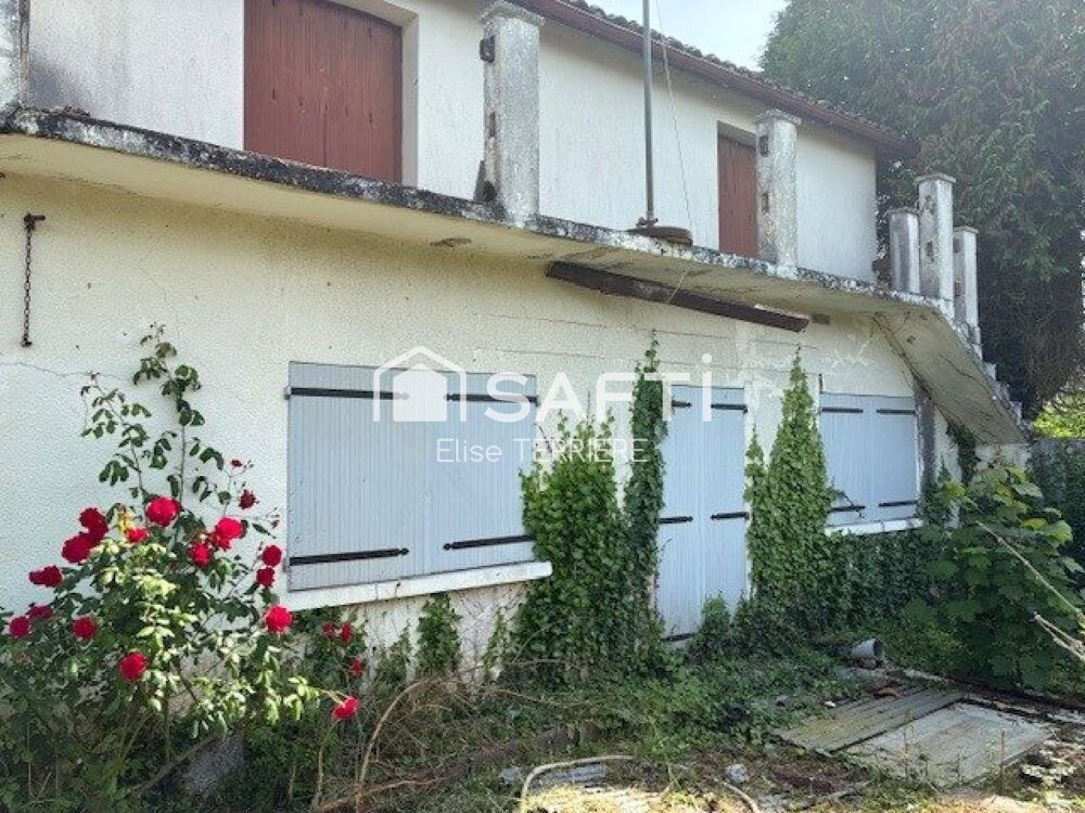 Vente Maison Maison 6 pièces avec jardin, étang de 2138m2, garage et 2 box Aigre
