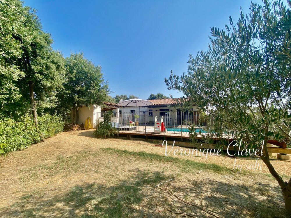 Villa contemporaine de 116m2 2019 posée sur un terrain de 1042m2 avec piscine