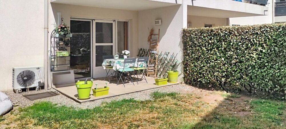 Sur les hauteurs de Vidauban, dans un secteur prisé, découvrez un véritable cocon avec Terrasse et jardin de 50 m², sans vis-à-v