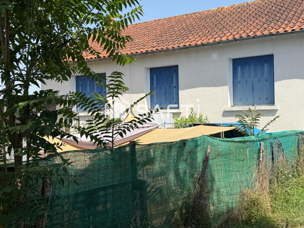Deux maison dans le Centre de Dange Saint Romain