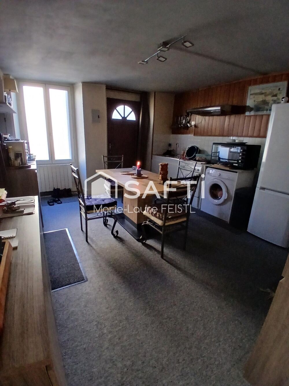 Maison de ville 80 m2 , son patio et garage,terrain