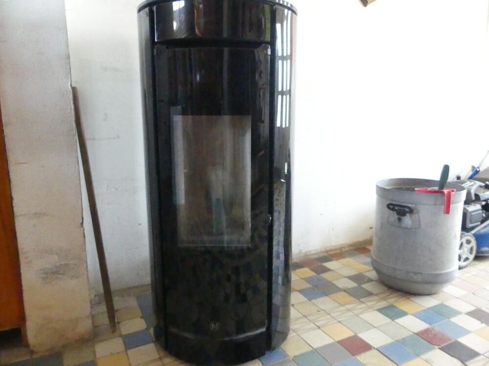 Vente Maison Vendu avec un poêle à pellet récent à installer !!! Erquery