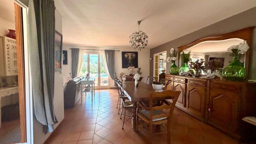 Lauris, maison de plain pied avec piscine