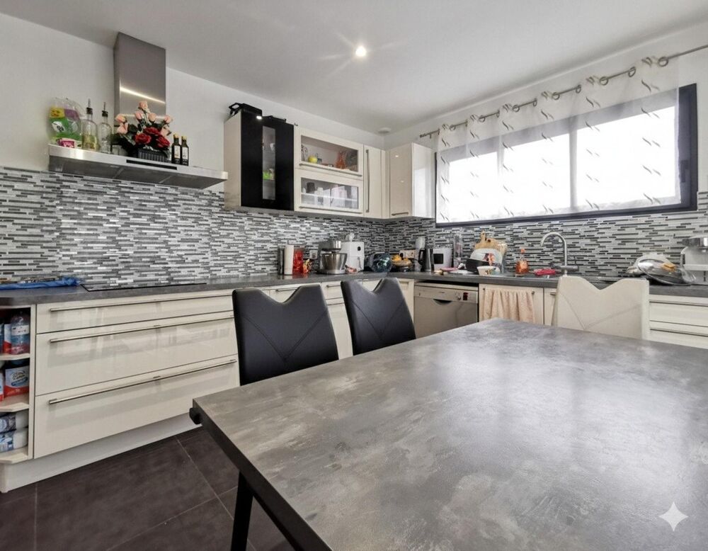 Vente Maison Maison 4 ch avec piscine - 2019 - 499 999 € Saint-xandre