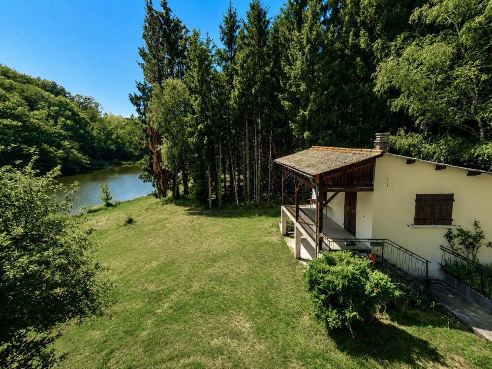 Vente Terrain Propriété de 4,8 hectares avec 3 étangs et petite construction Augignac