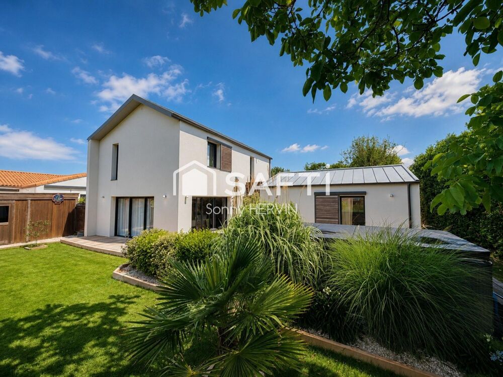 Maison contemporaine dans un quartier recherché