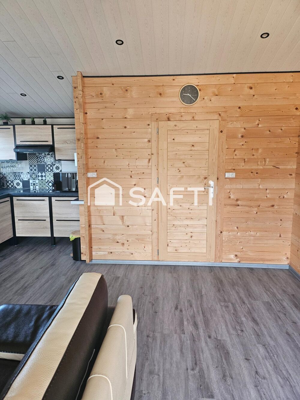 Vente Maison Superbe chalet récemment construit comprenant 2 chambres et un espace de vie très lumineux. Un très grand garage permet de stati Ronchamp