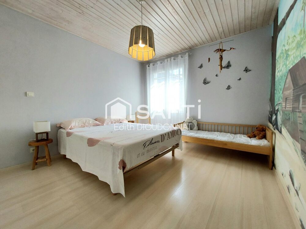 Une maison prête à vivre, avec piscine et espace
