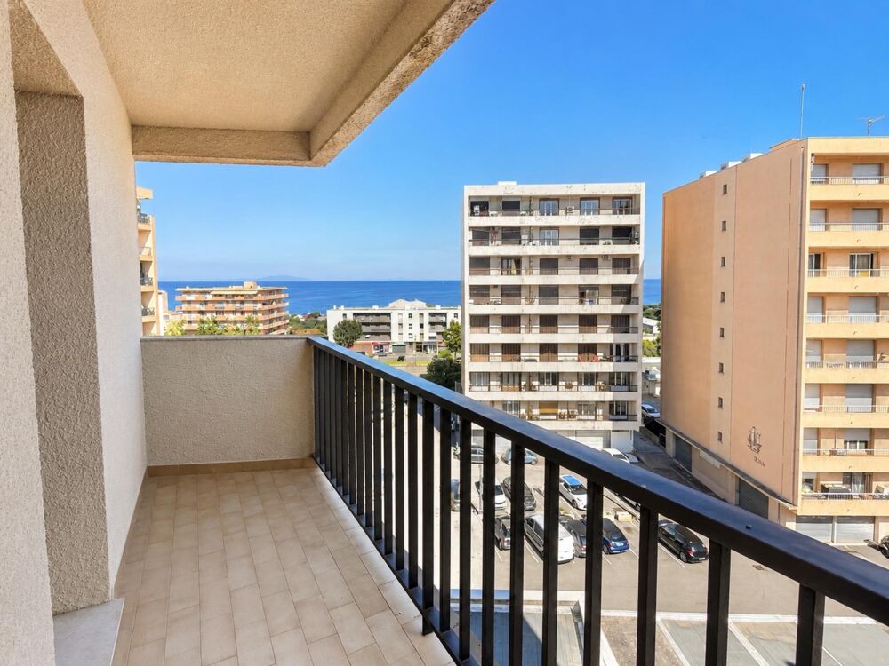 Appartement T3 de 65 m² avec vue mer  Bastia Lupino