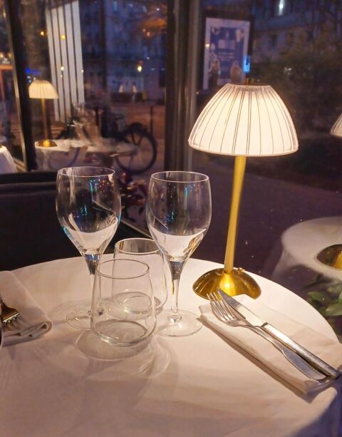 MONTMARTRE - EXTRACTION - VERANDA - CLIENTELE CSP+ 385000 75018 Paris 18e arrondissement