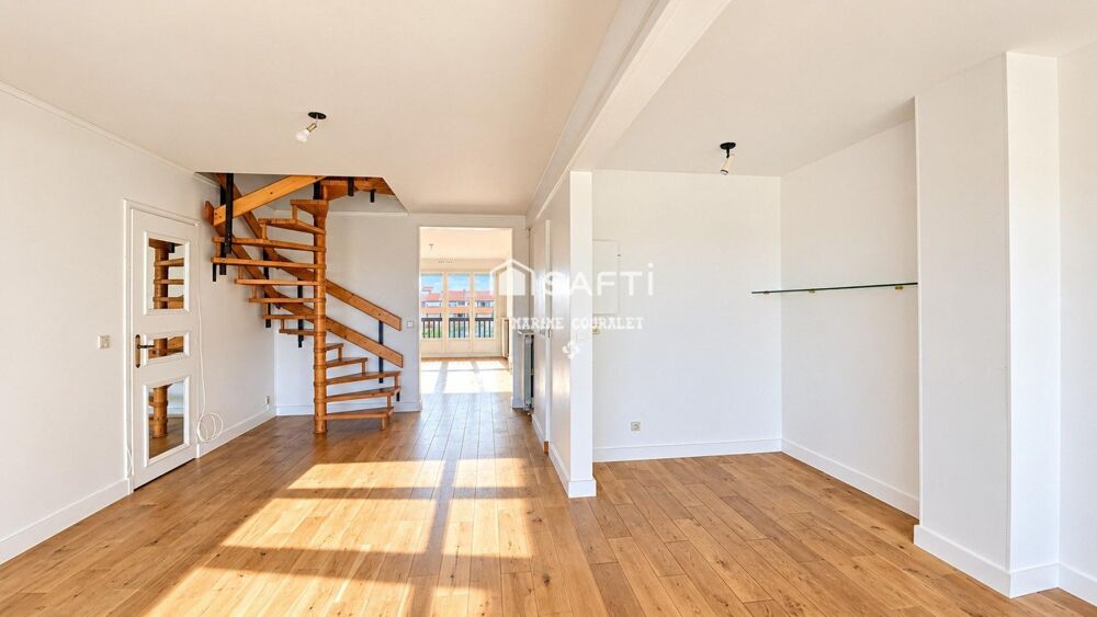 Appartement en duplex de 114 m² au dernier étage