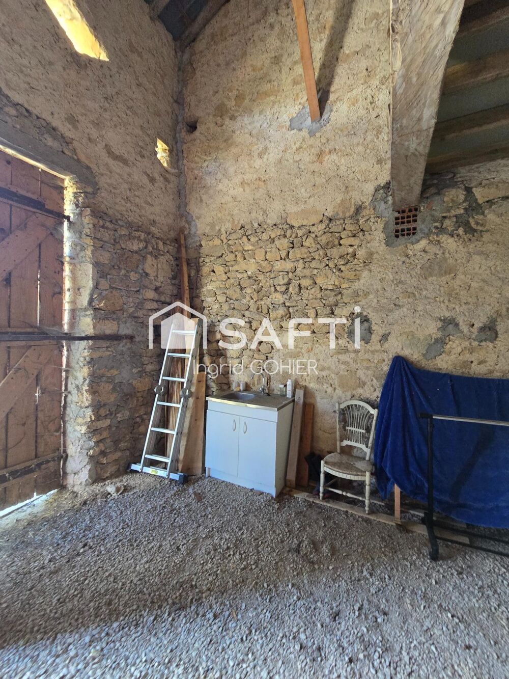 Vente Immeuble À 8 minutes de Mirepoix – Grange de 72 m² avec mezzanine de 40 m², jardin et réseaux déjà en partie raccordés Mirepoix
