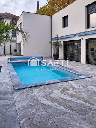  Maison 6 pi�ces 220 m� Roanne