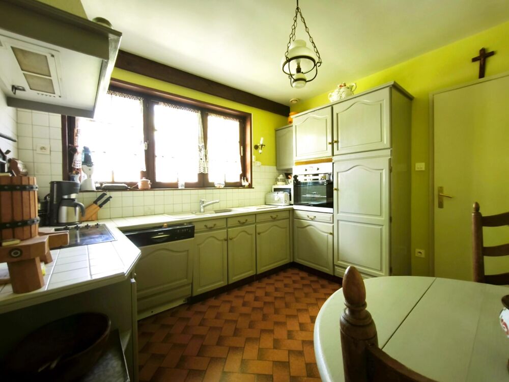 Demeure Familiale de 220 M2 , située à Dennebroeucq