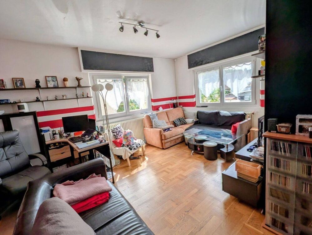 Maison avec jardin, terrasse et garage