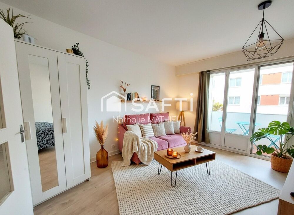 Studio 35 m²  Idéalement situé, proche gare SNCF et toutes commodités