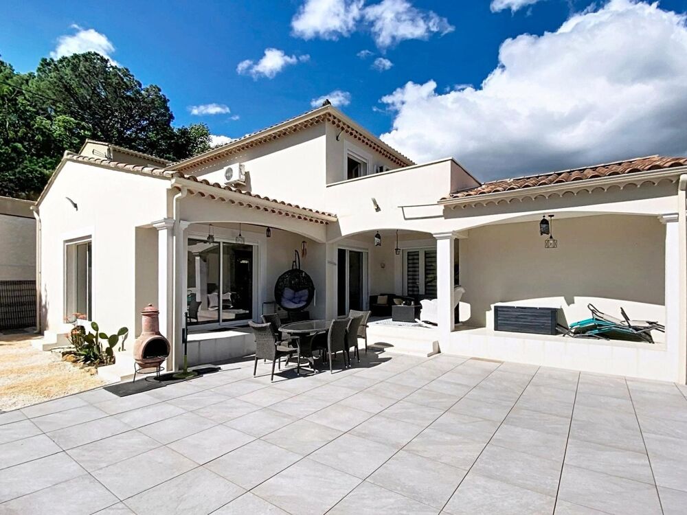 Maison récente 144m² avec piscine chauffée  secteur calme Colombier