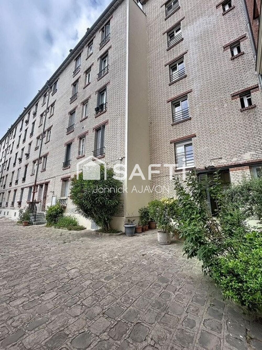 2 Pièces idéalement situé au coeur du Bas de Montreuil