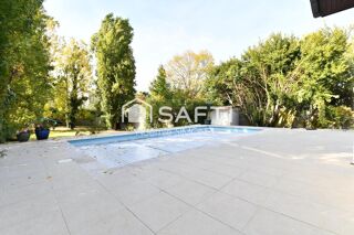  Maison à vendre 8 pièces 211 m²