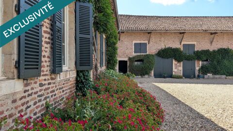   Habitation double, dépendances, histoire et nature Maison - 8 pièce(s) - 330 m²