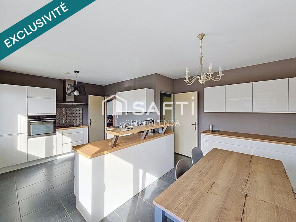 Vente Maison Maison individuelle de 210 m2 avec piscine couverte et chauffée! Ludres