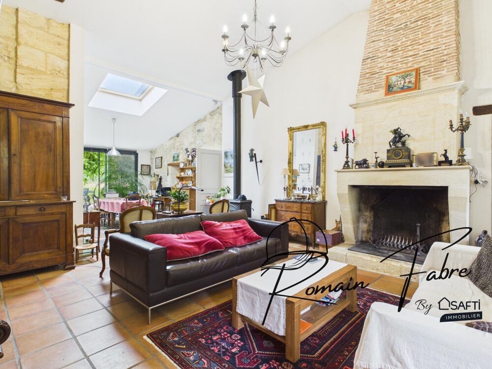 Maison de famille en pierre de 6 chambres au charme indéniable avec cheminées