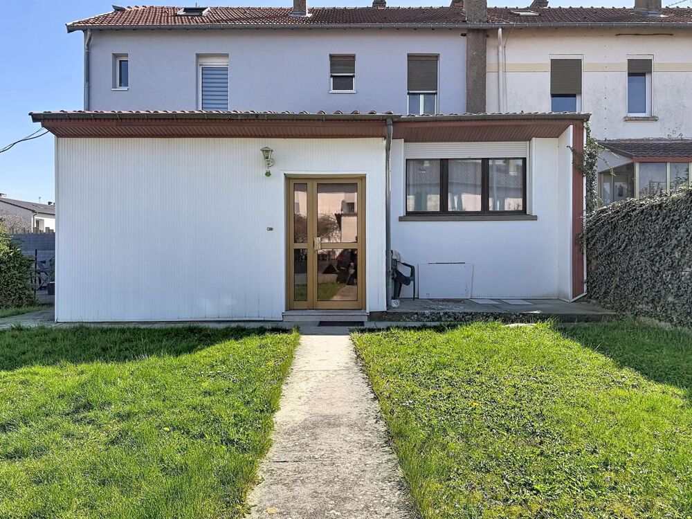 Maison 5 pièces 87 m² · à Sainte-Marie-aux-Chenes · 87 m² · 123 000 €