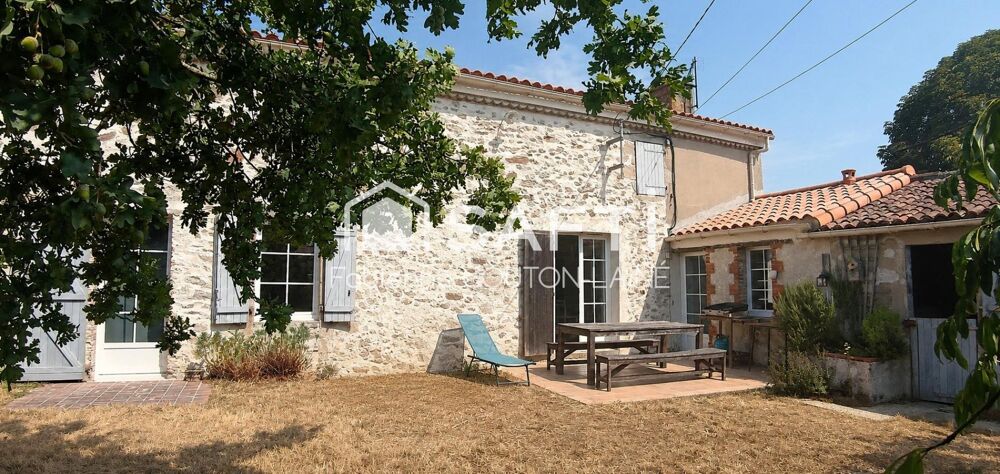 A Aizenay, maison de caractère de 152 m² avec 5 ch