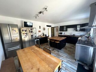  Maison � vendre 9 pi�ces 219 m�