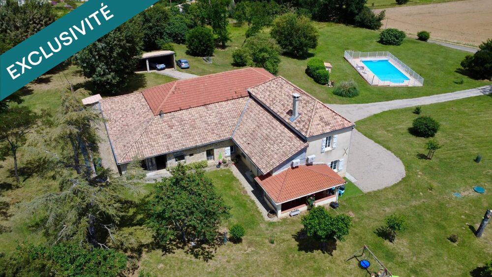 Vente Maison PROPRIÉTÉ EN PIERRE AVEC PISCINE, DÉPENDANCES ET VUE SUR LA VALLÉE DE L'ARRATZ Valence