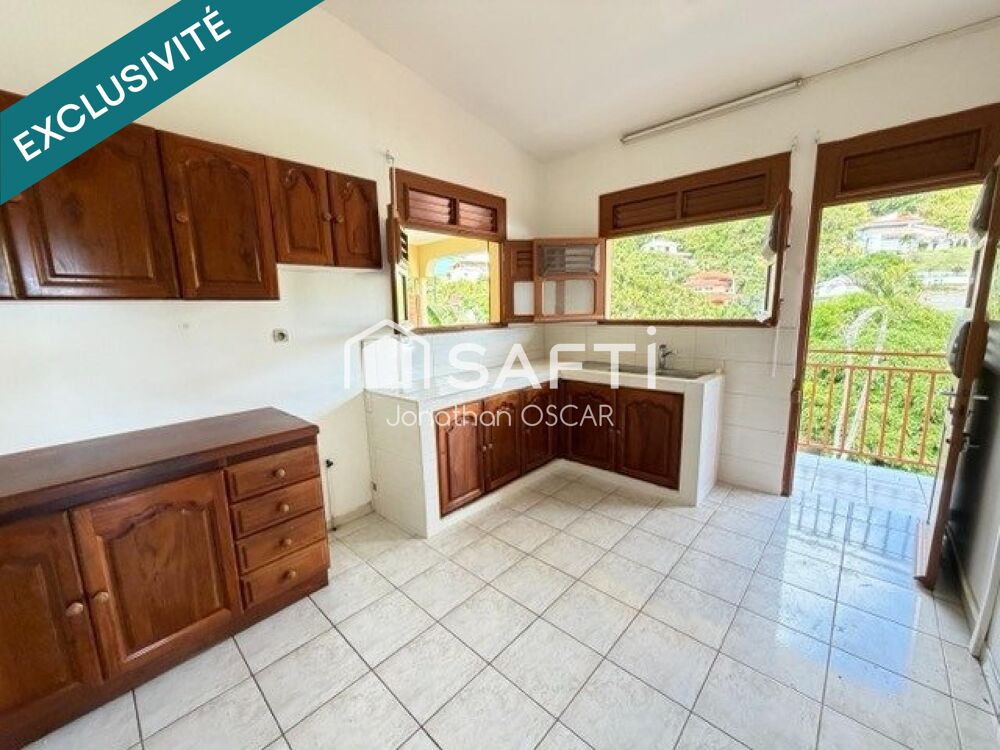 Vente Maison Villa 5 chambres, 321 m2 au Robert, vue mer Le robert