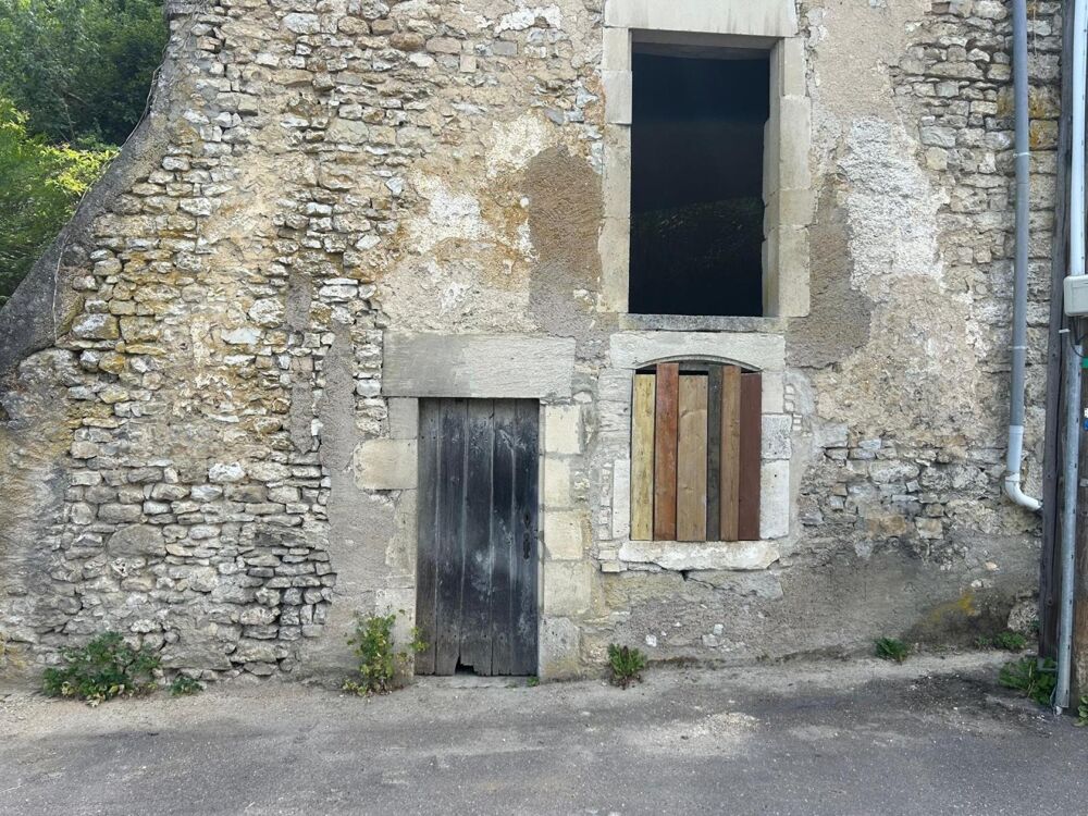 Vente Maison maison à refaire completement , avec un terrain plat sur le cote . Saint-amand-sur-ornain