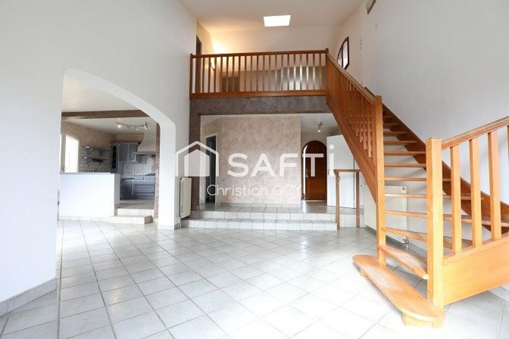 Vente Maison 38300 - BOURGOIN JALLIEU - MAISON 160 M² HABITABLE - 4/5 CHAMBRES - 1025 M² TERRAIN Bourgoin-jallieu