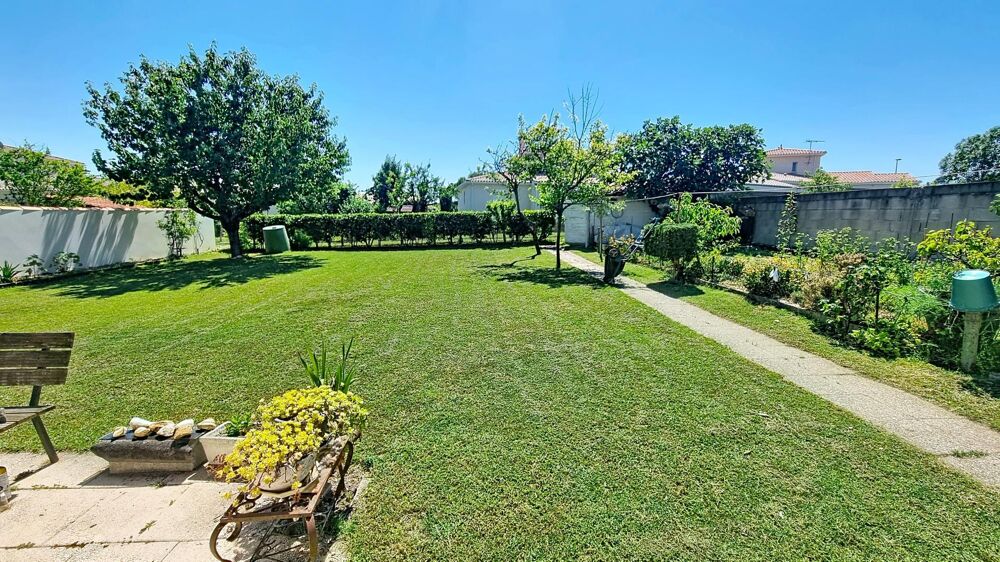 Vente Maison Plain-pied 3 chambres avec jardin, commerces à pied. Meschers-sur-gironde